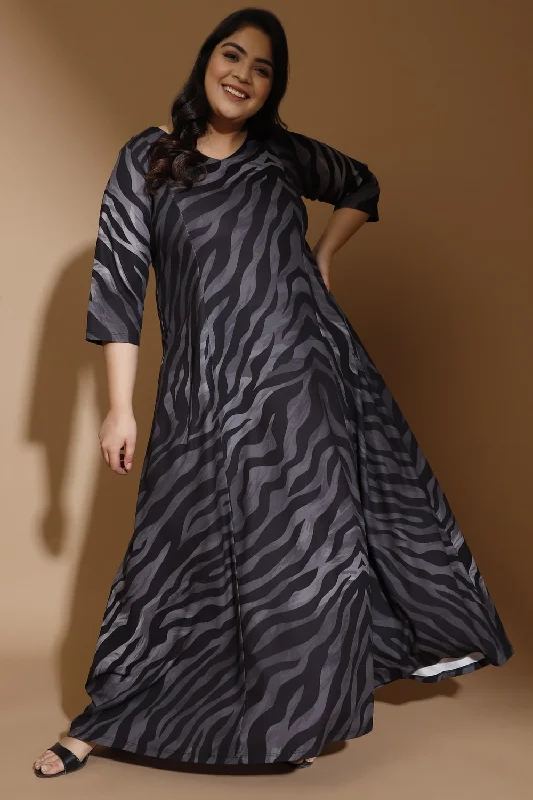 Black Nightiger Printed Maxi Dress Stylish Pleated A-Line Maxi Dress