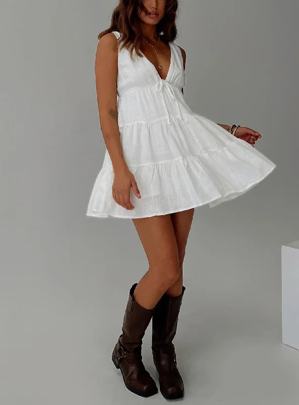 Dipsie Mini Dress White Trendy Floral Mini Dress