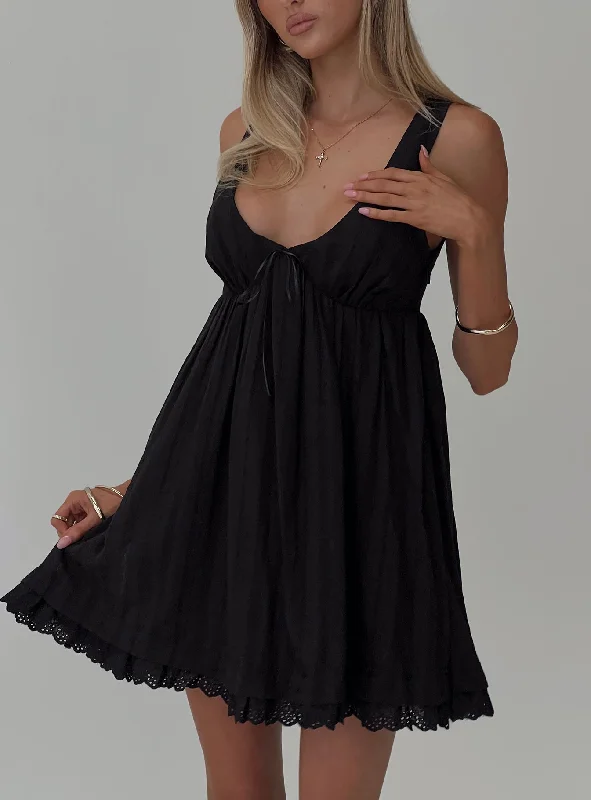 Nelty Mini Dress Black Stylish Short Sleeve Mini Dress