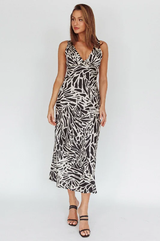 Turin V-Neckline Print Midi Dress Black Trendy Shift Midi Dress