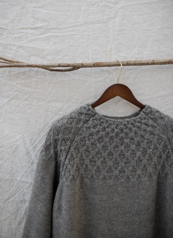 The Elba British Wool Sweater in Un-dyed Steel Grey Handmade Hand-knitted Hand-woven