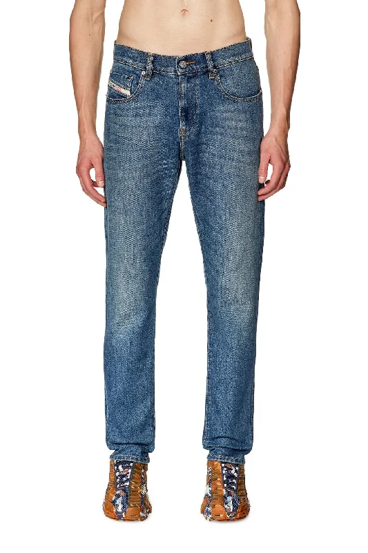 Diesel D-Strukt Jeans - Mid Wash / 2 Lengths Cozy Relaxed Fit Denim Jeans