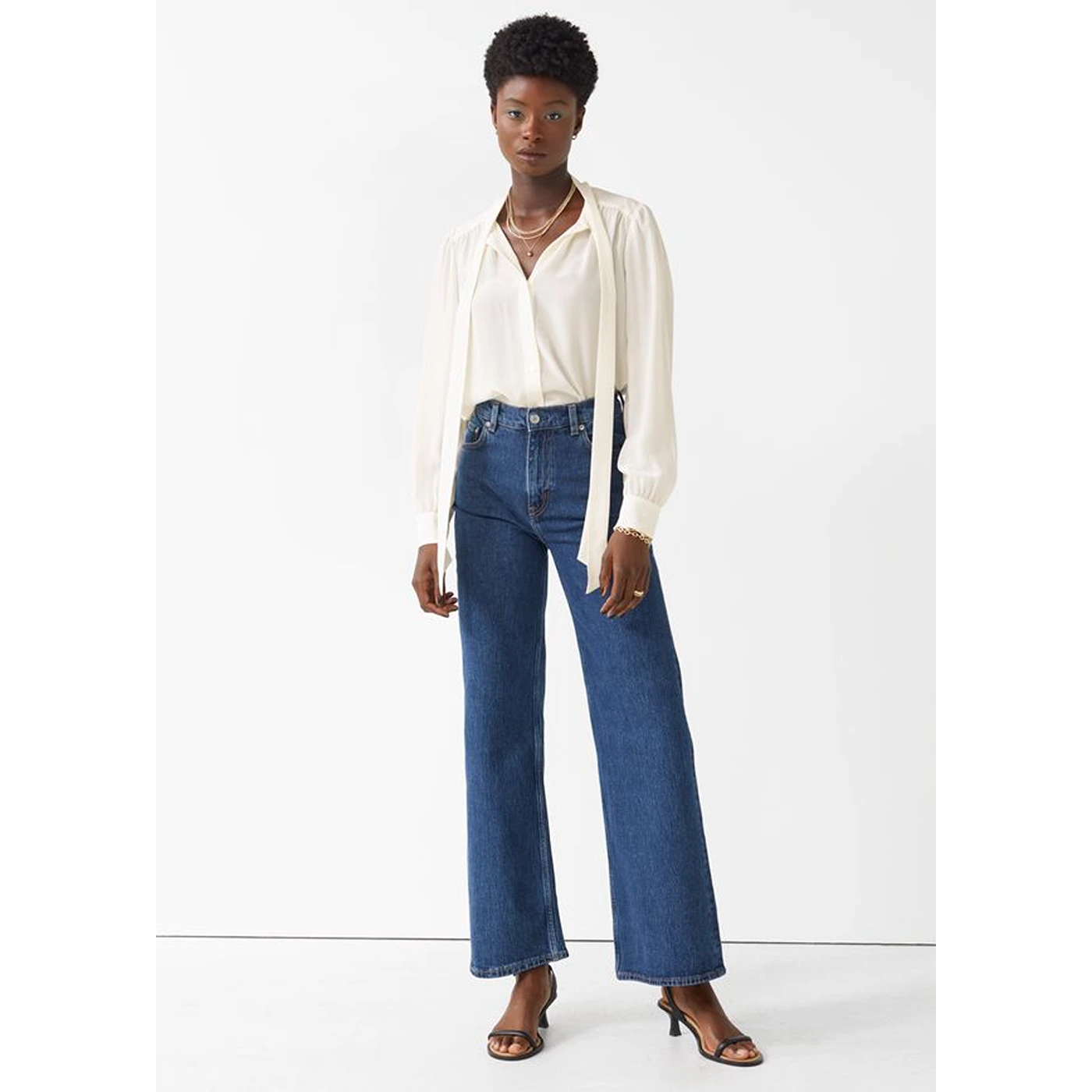 Blue Wide Leg Cropped Jeans Fashionable Frayed Hem Denim